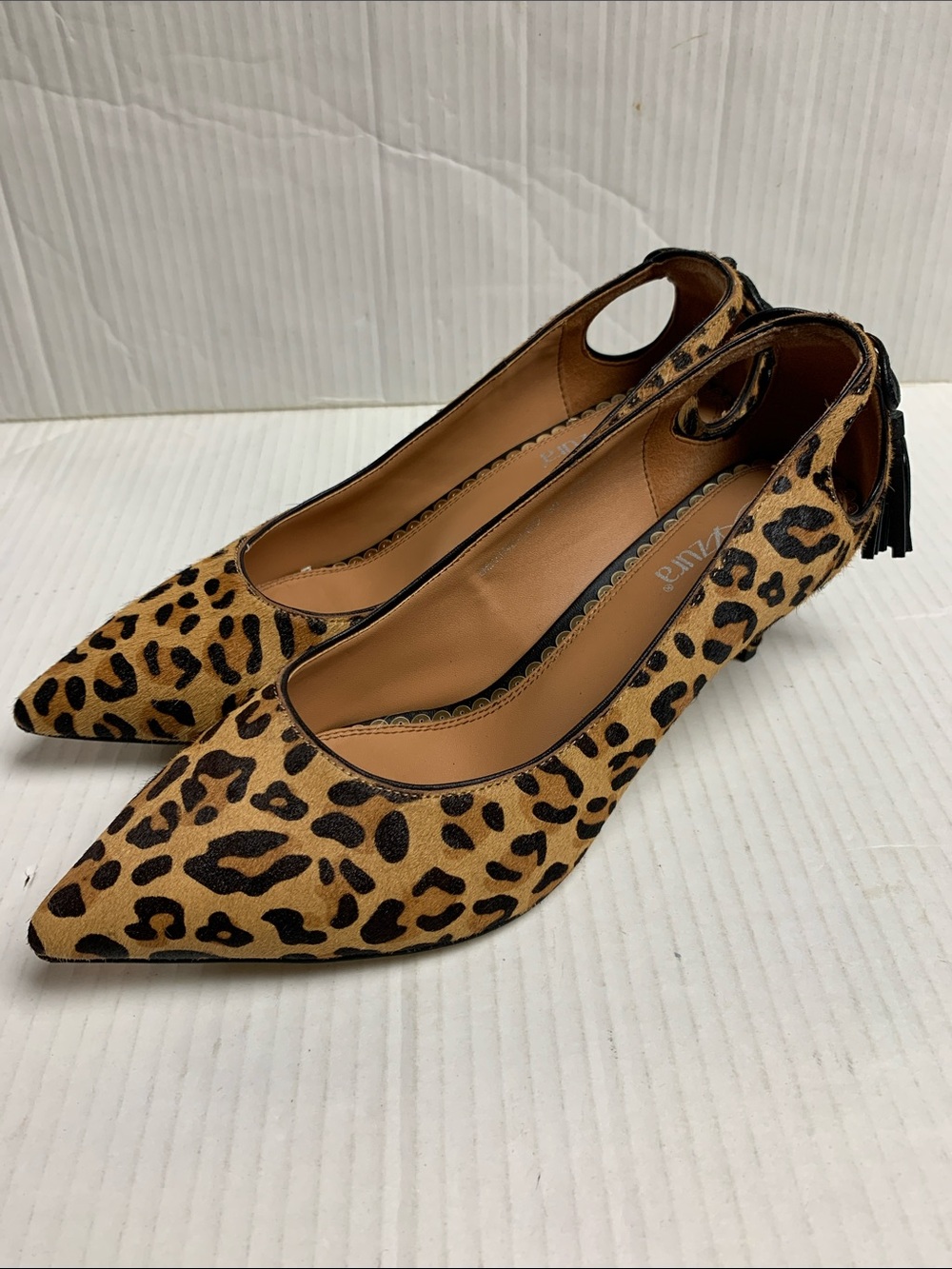 Spring Step Azura Genuine Calf Hair Leopard Print Tassel Kitten Heels Sz 39!8.5